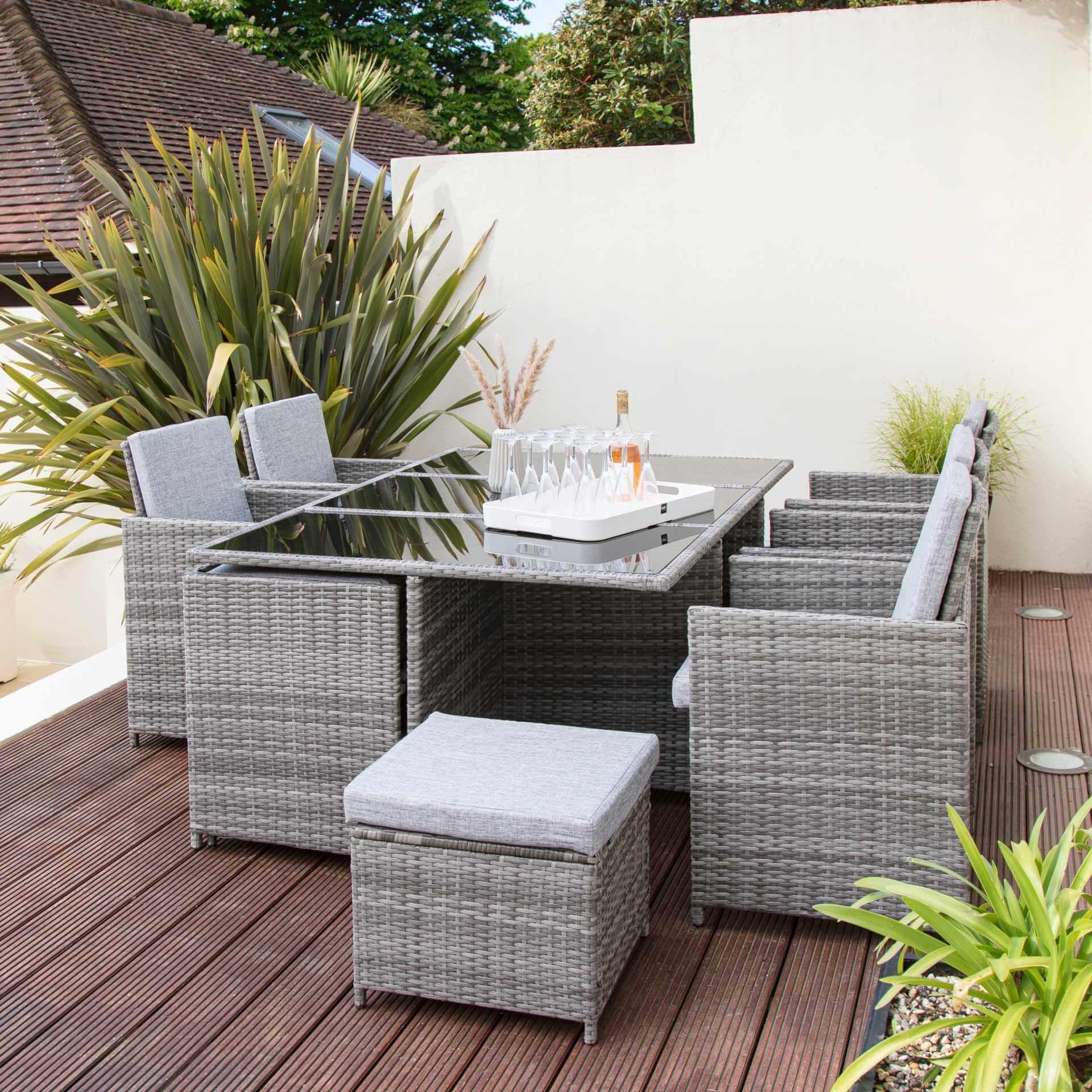 Cube 10 Seater Rattan Outdoor Dining Set with Cream Parasol - Grey Weave - Image 6