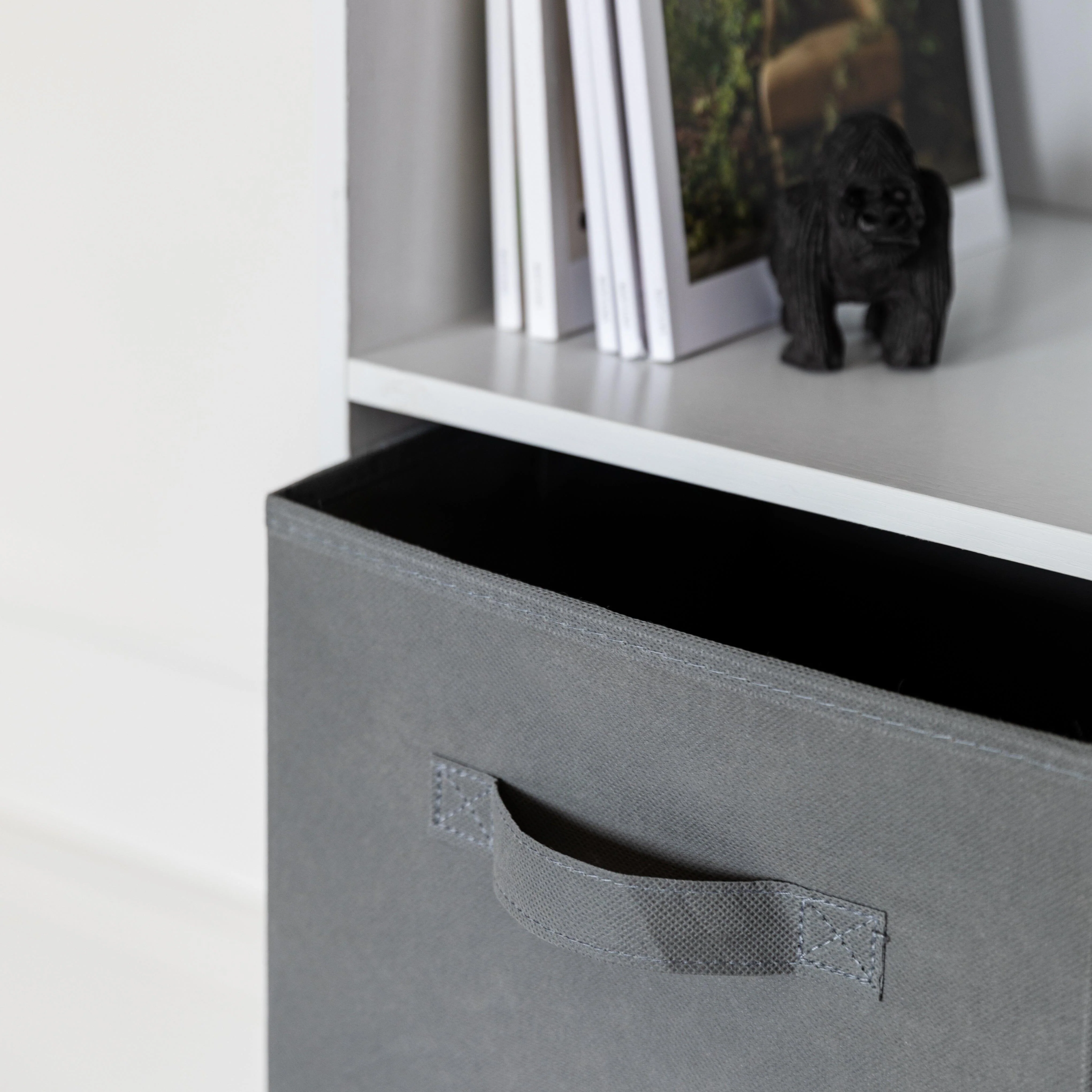 Cara 6 Cube Bookcase Ladder Storage Unit - Chalk White with Grey Boxes - Image 5