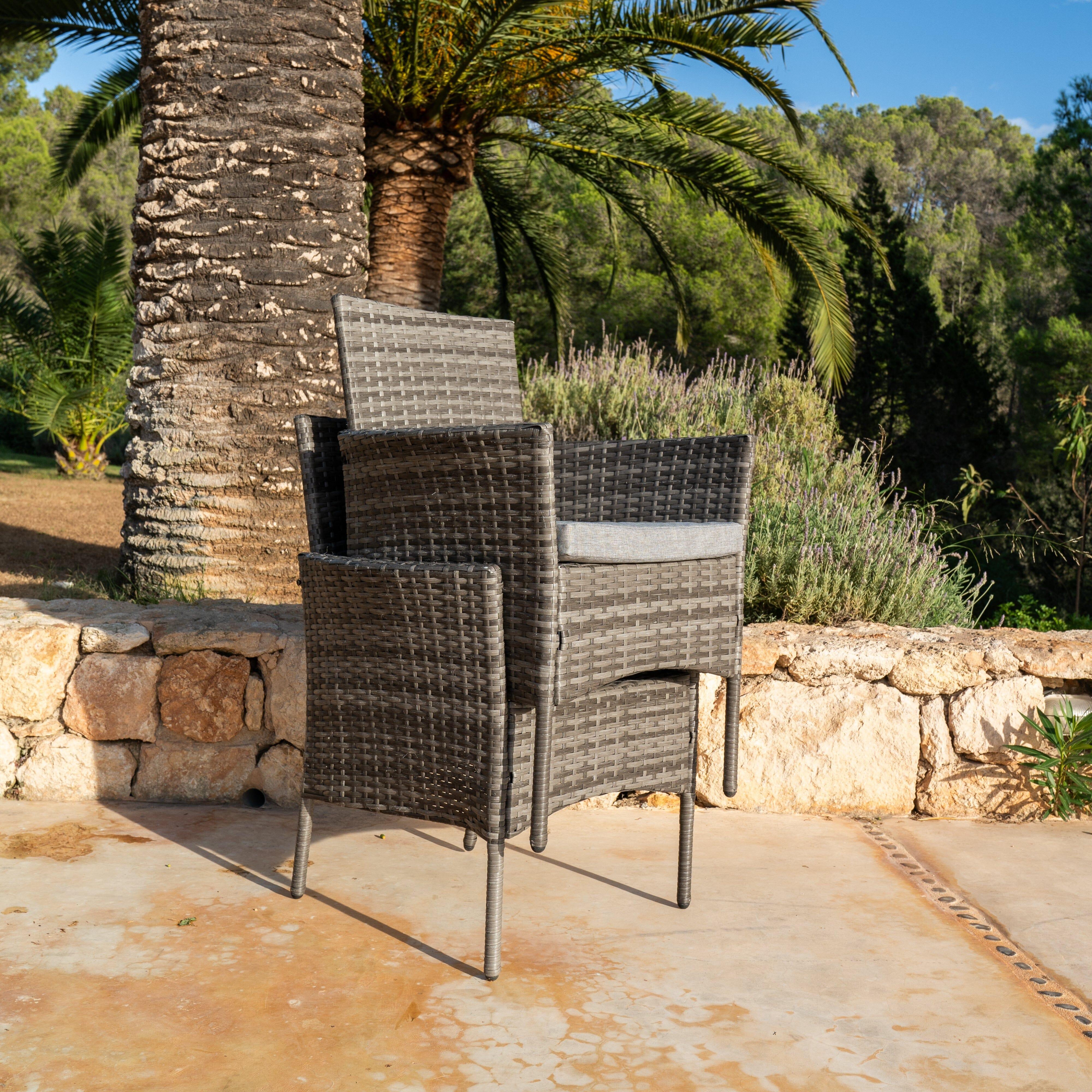 Kemble 6 Seater Rattan Round Dining Set with Cream LED Premium Parasol & Parasol Rain Cover - Grey Weave - Image 4