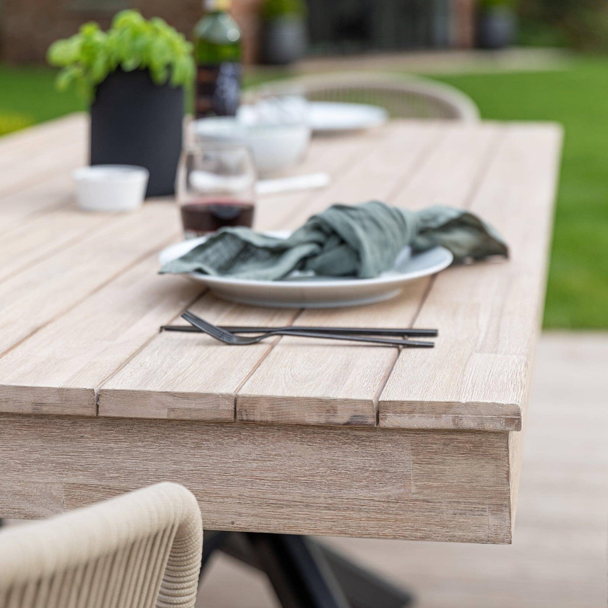 Amelia 4 Seater Wooden Garden Dining Set with 4 Hali Natural Chairs - Light Brushed Acacia with Black Legs - Image 6