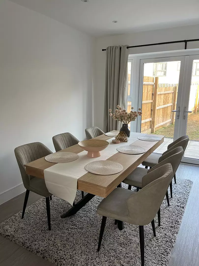 Amelia Whitewash Wood Dining Table - Extendable - Black Legs - Image 3