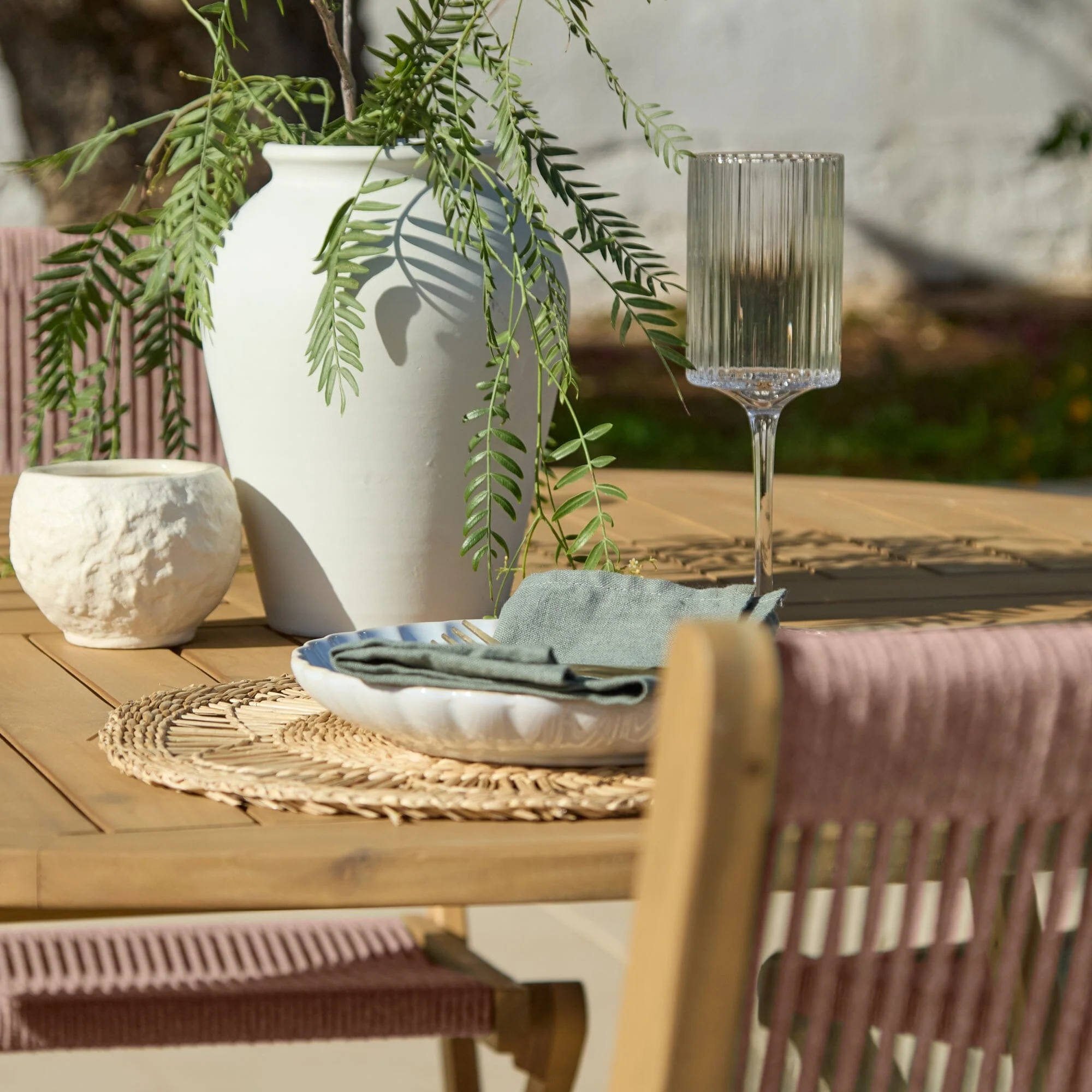 Ashby 8 Seater White Acacia Garden Dining Set with Cove Pink Rope Chairs - 160cm - Image 4
