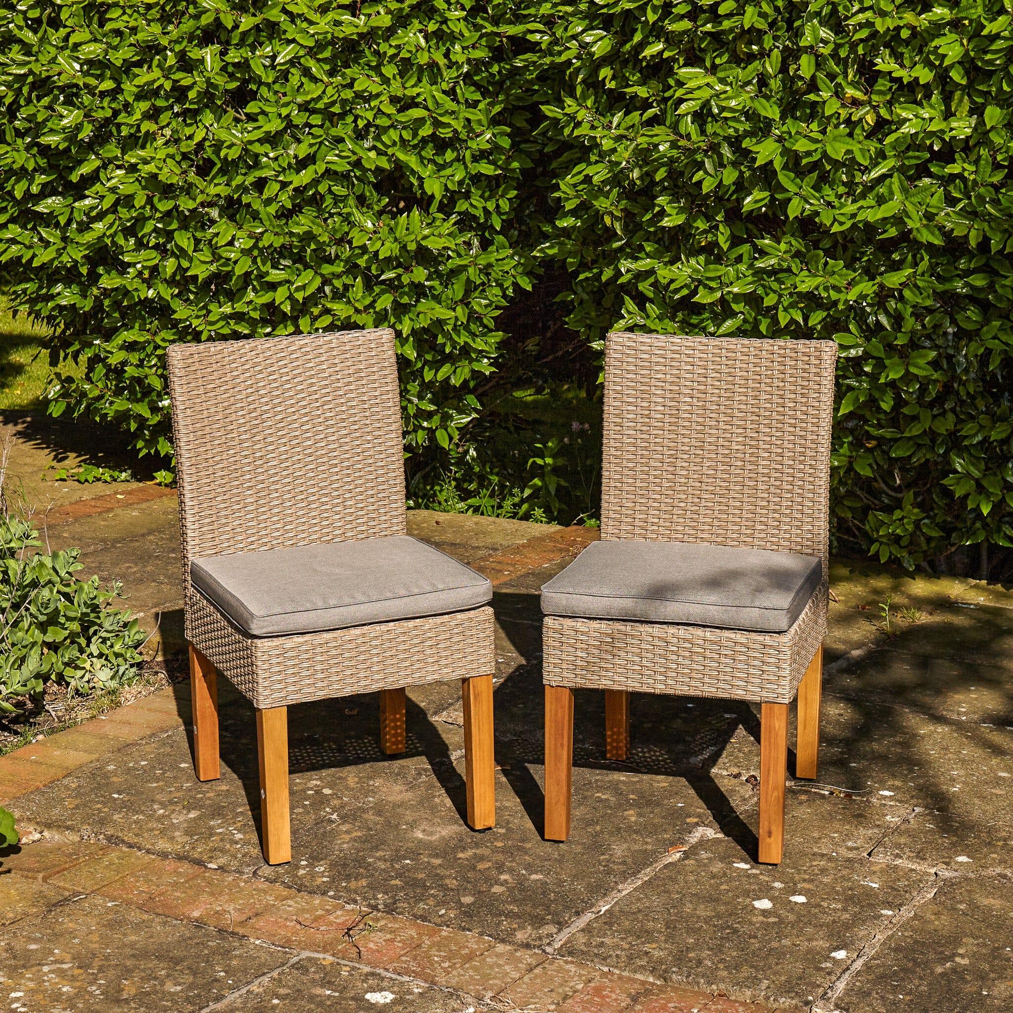 Aspen 4 Seater Wooden Garden Dining Set with 4 Oliver Dining Chairs - 140cm to 200cm - Image 2
