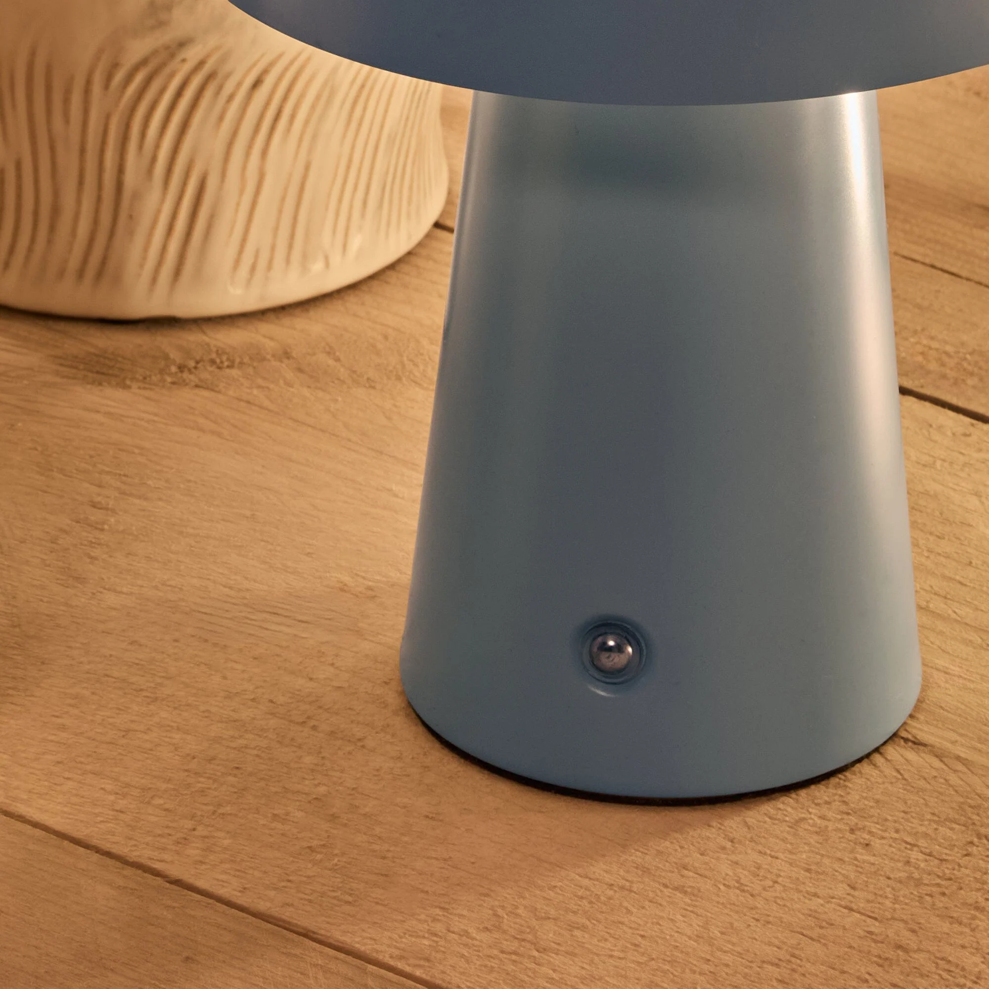 Brockhill Rechargeable Lamp - Cornflower Blue - Image 9