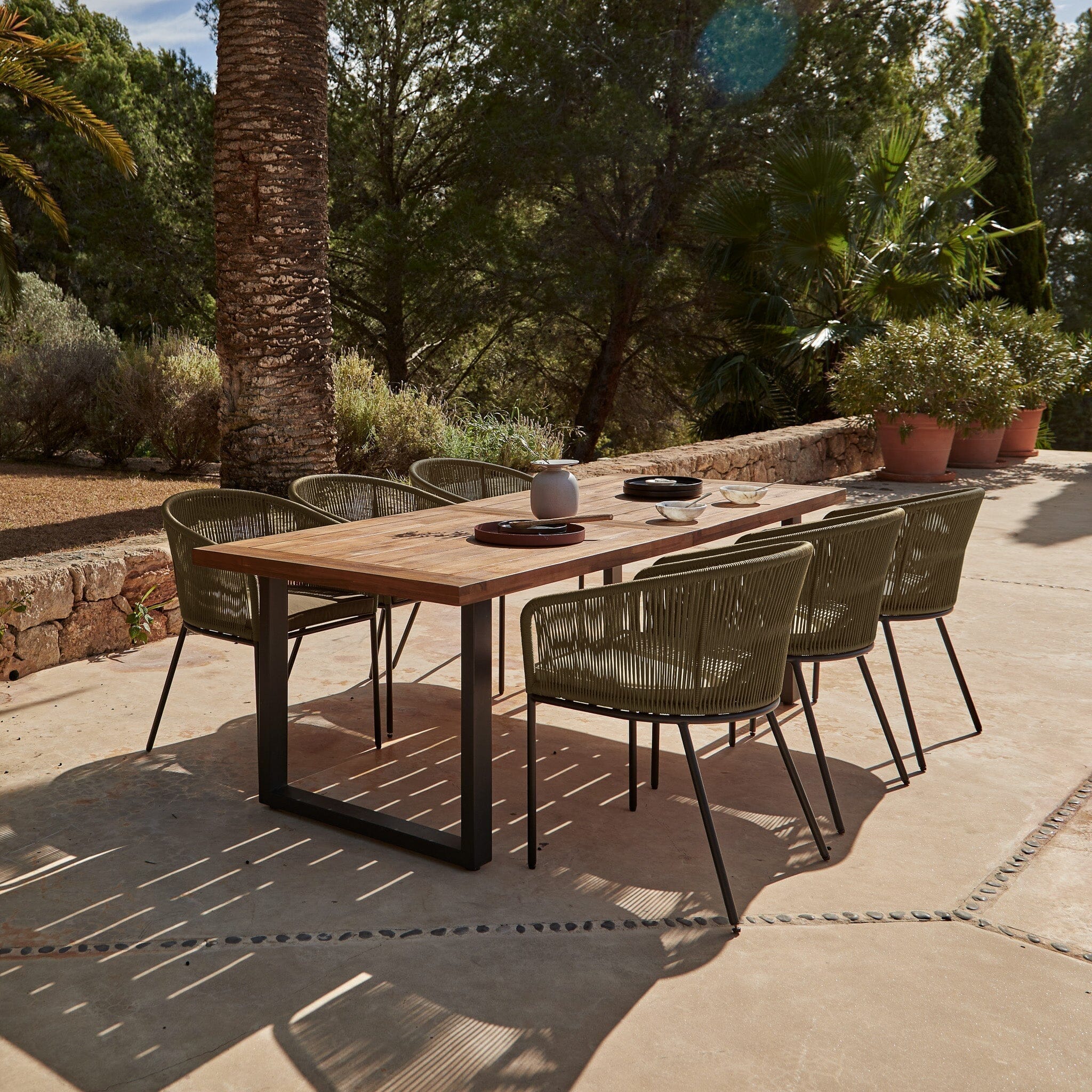 Hali 6 Seater Wooden Outdoor Dining Set with Hali Green Chairs & Cream Lean Over Parasol - 175cm - Image 2