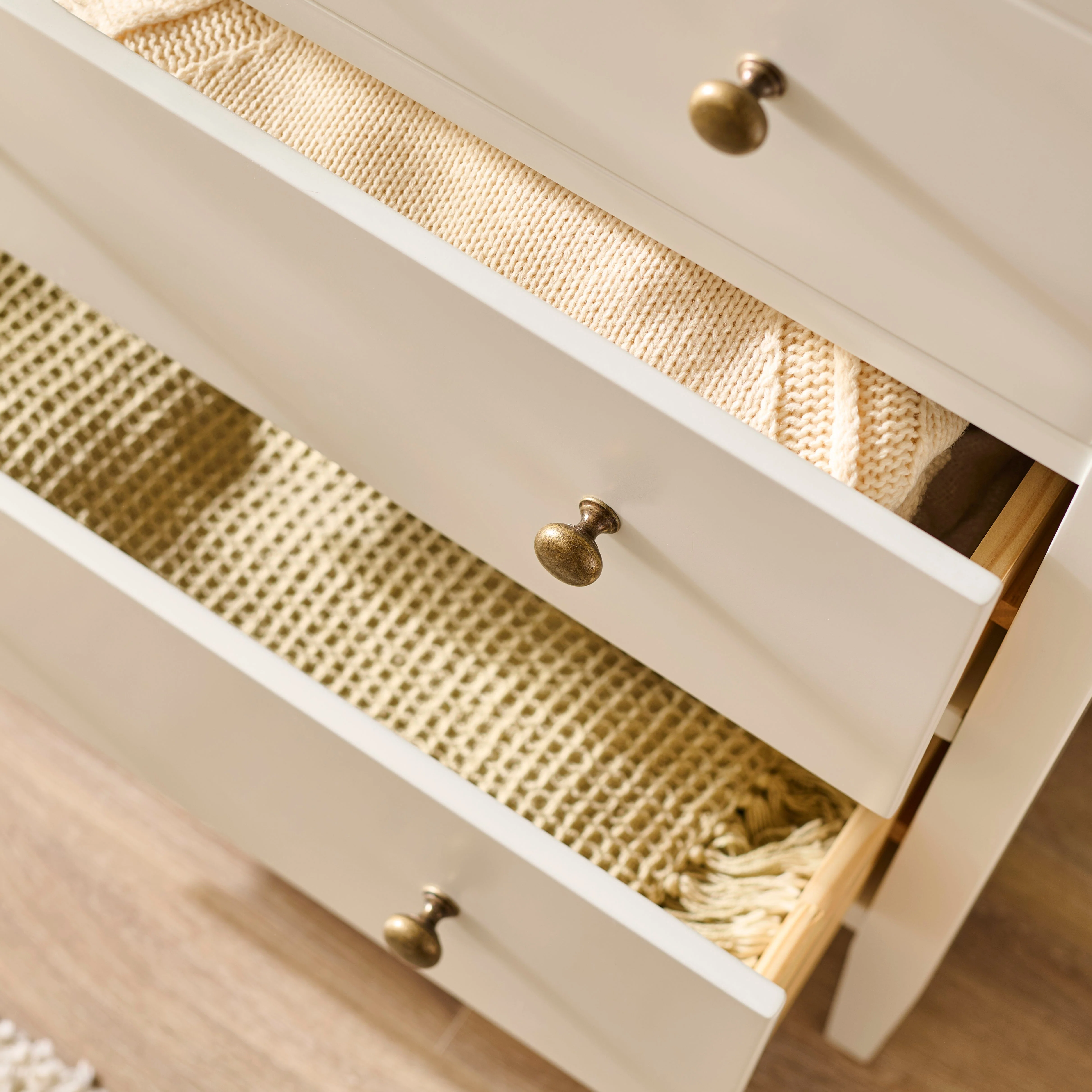 Ivy 5 Drawer Tall Chest of Drawers - Ivory White - Image 3