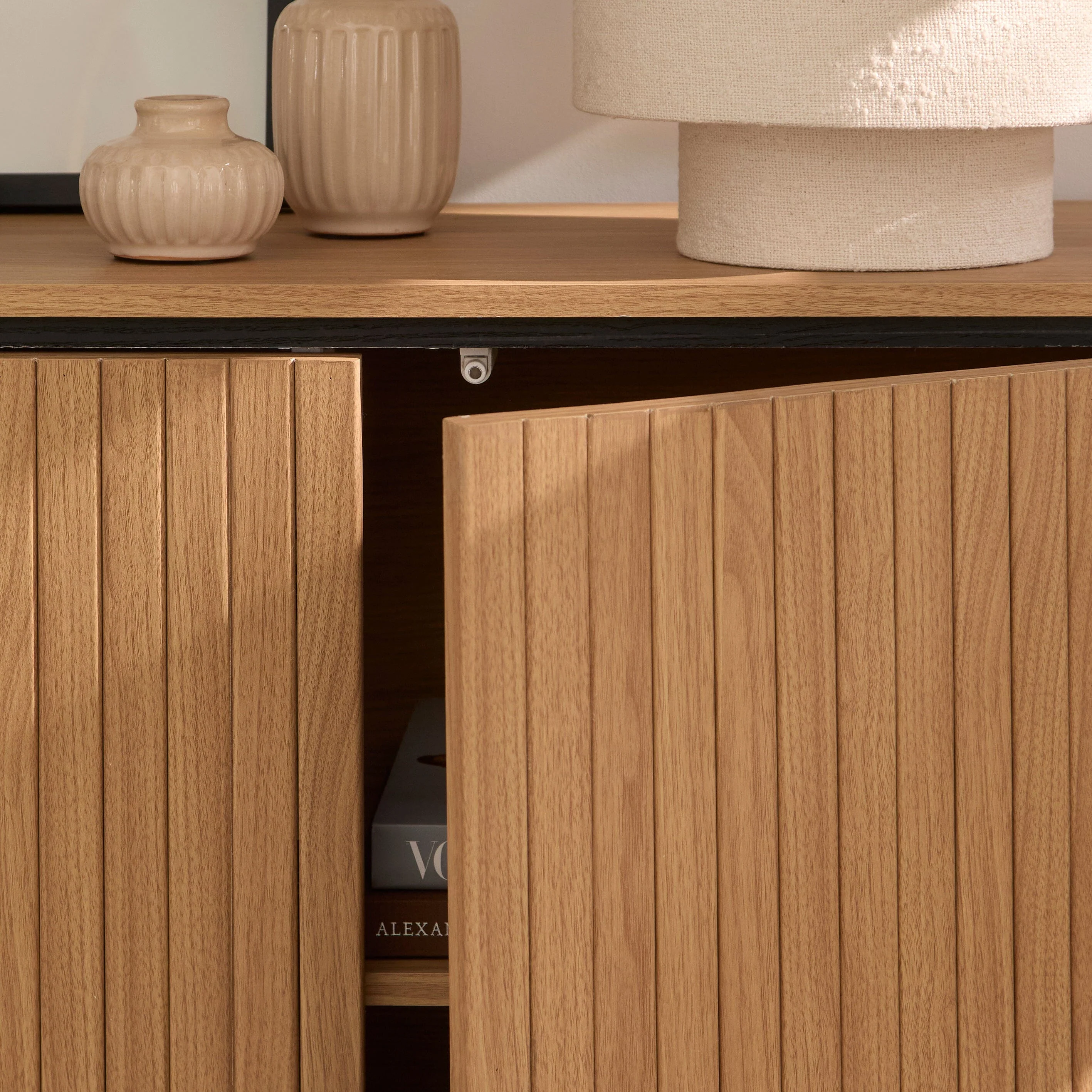 Matius 2 Door Large Sideboard - Seasoned Oak & Black - Image 8