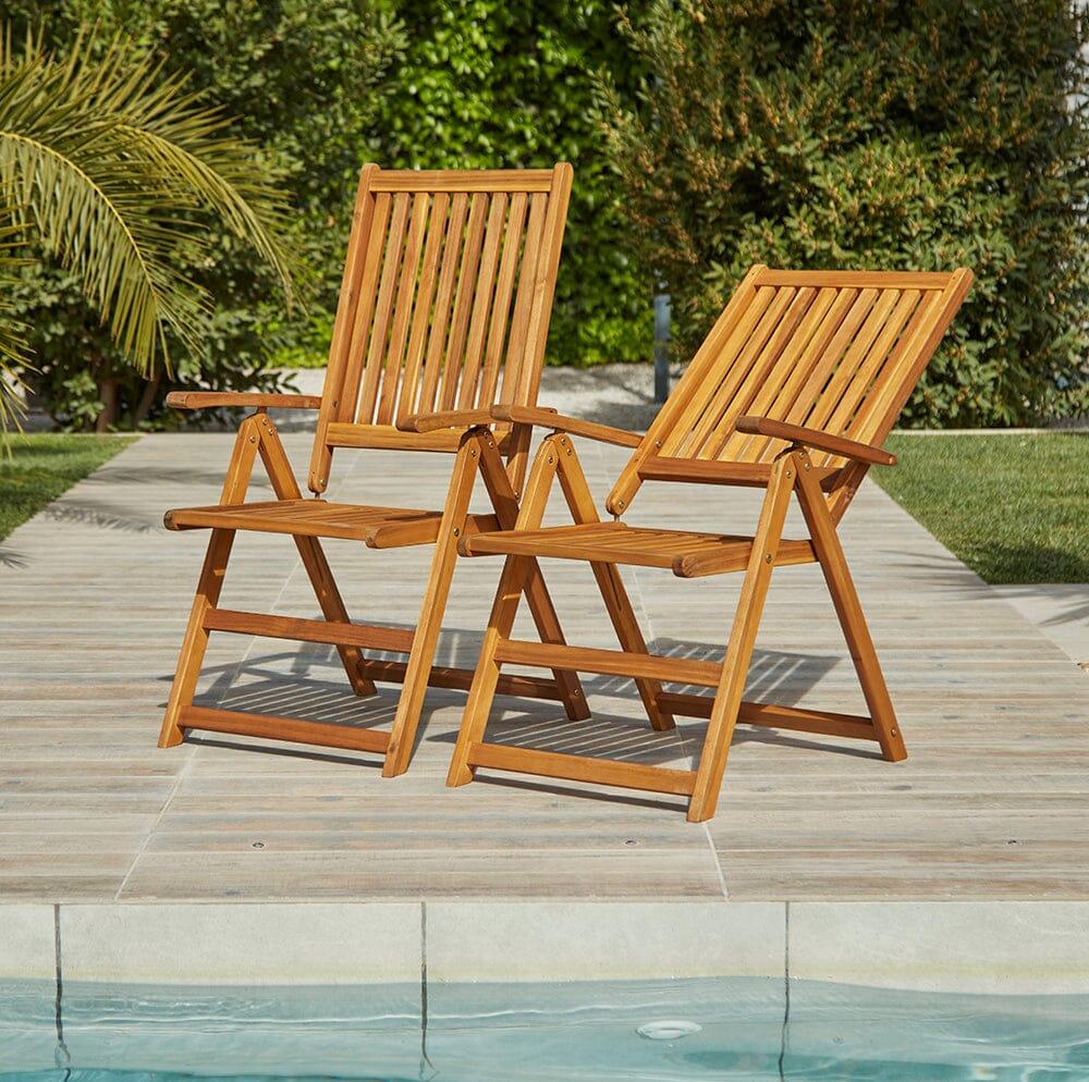 Oakley 6 Seater Wooden Extendable Garden Dining Set with Grey Parasol - Image 9