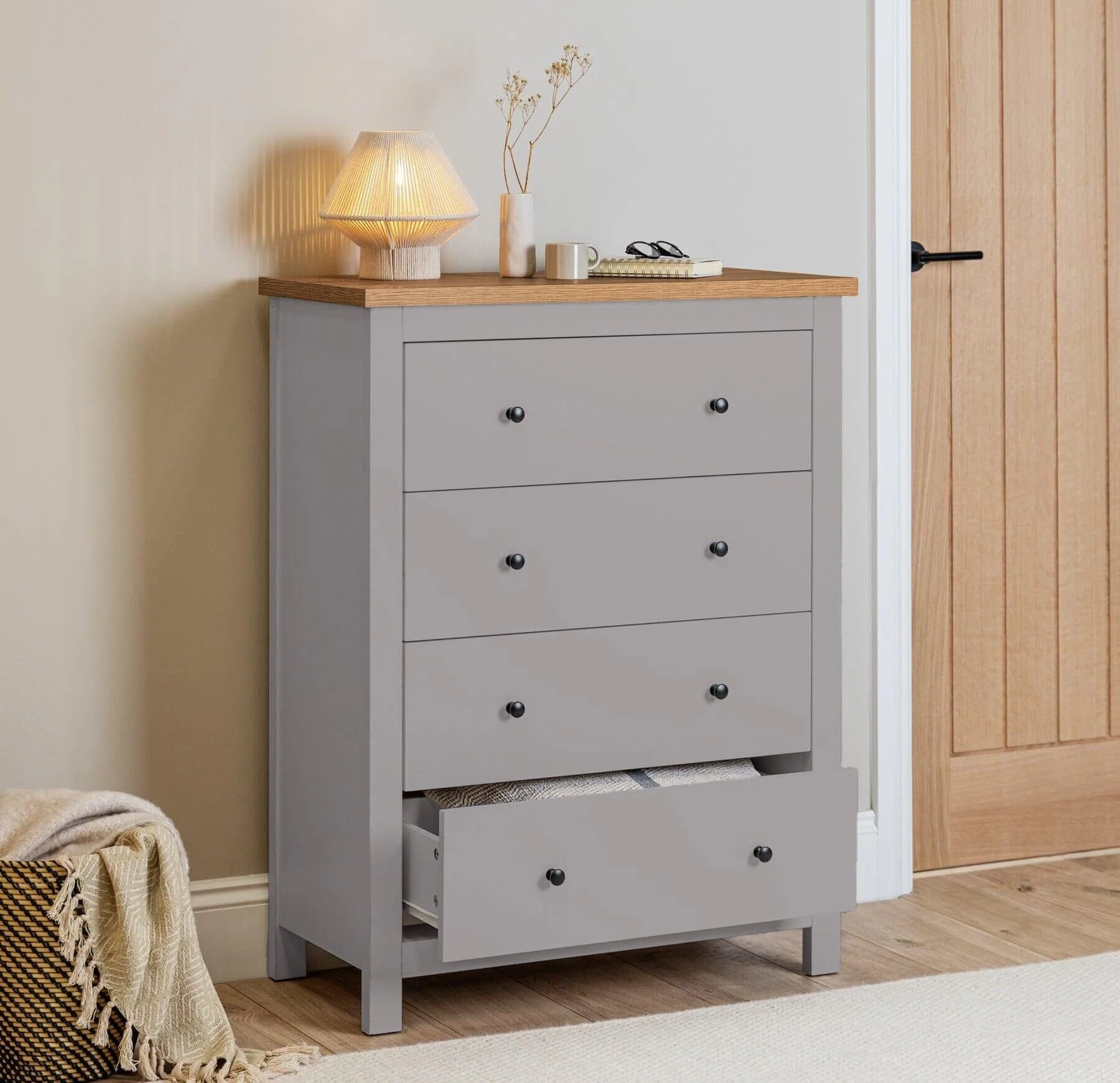 Bampton 4 Drawer Tall Chest of Drawers - Stone Grey - Image 4