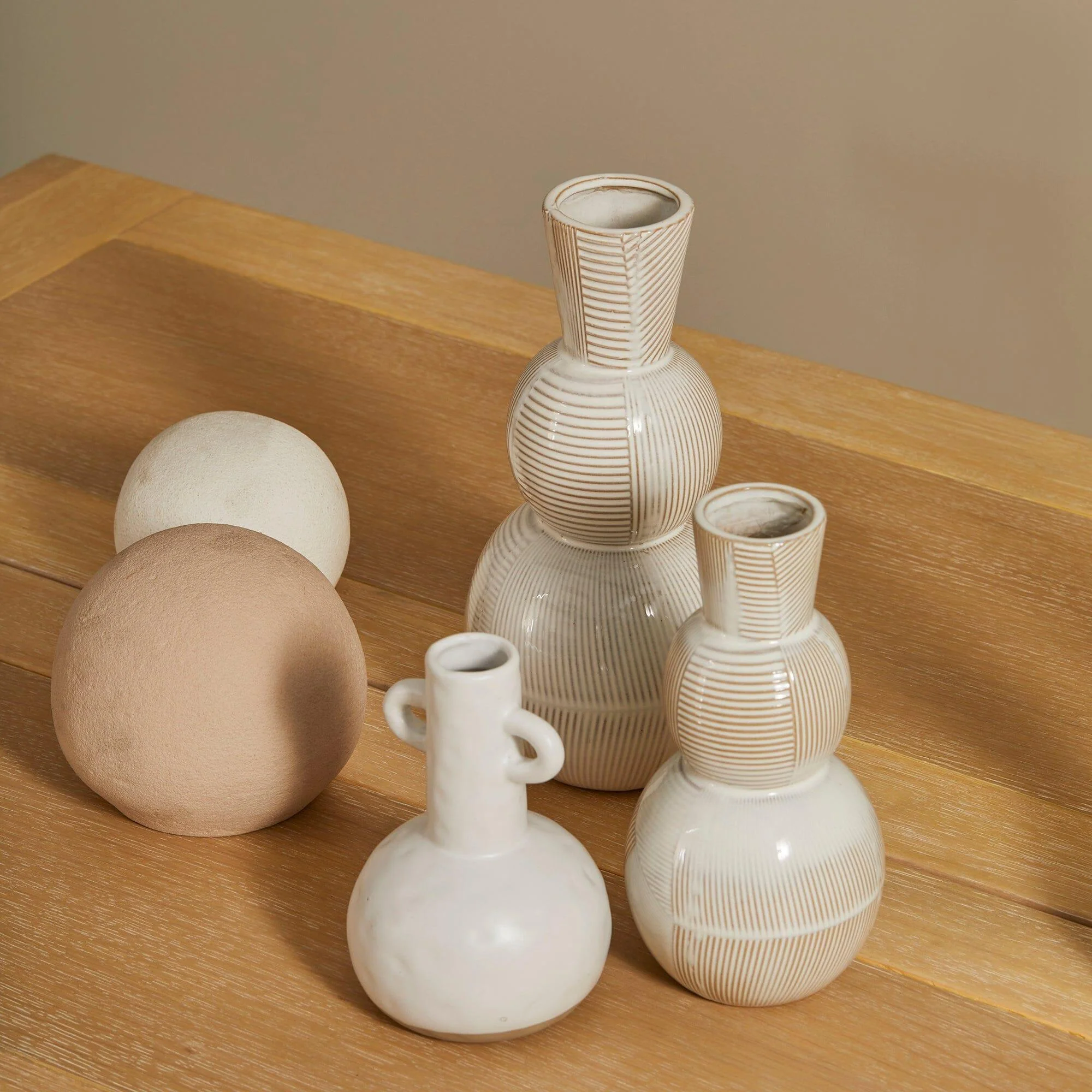 Kelton 11cm Ceramic Ball Ornament - Taupe - Image 3
