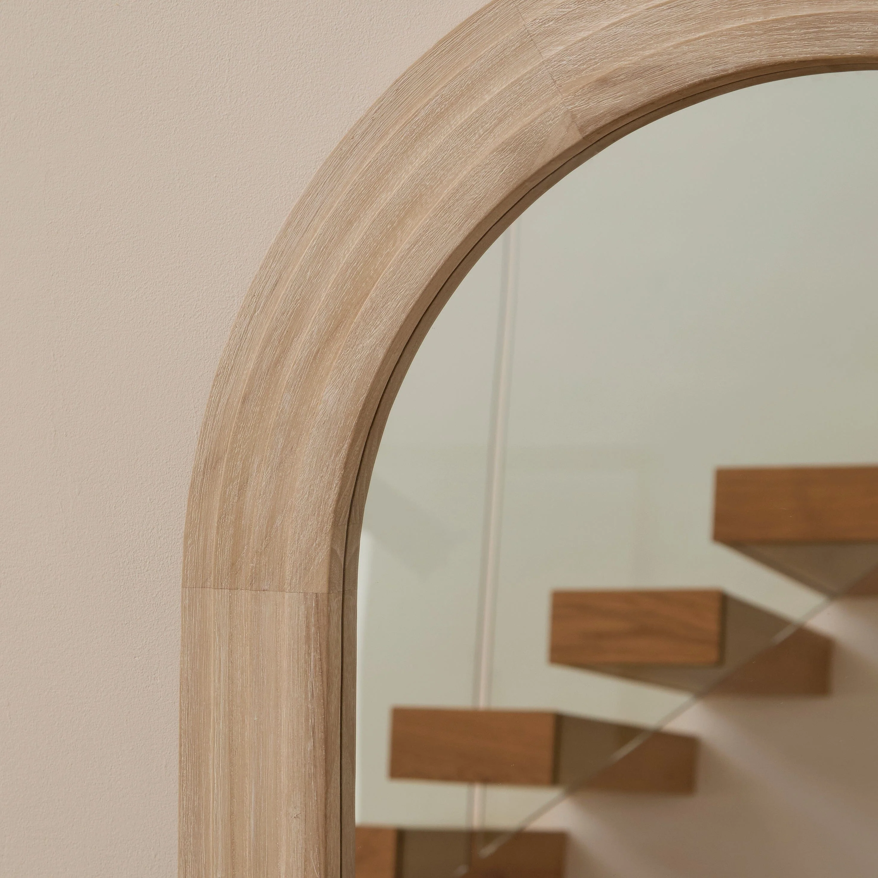 Kubu 90 x 77cm Wooden Arch Mirror - Whitewash - Image 3