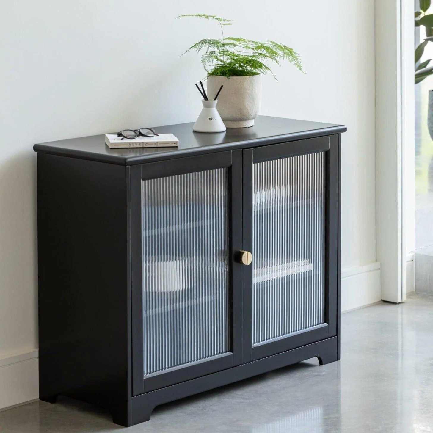 Lua 2 Door Small Sideboard - Noir Black with Glass Door - Image 3