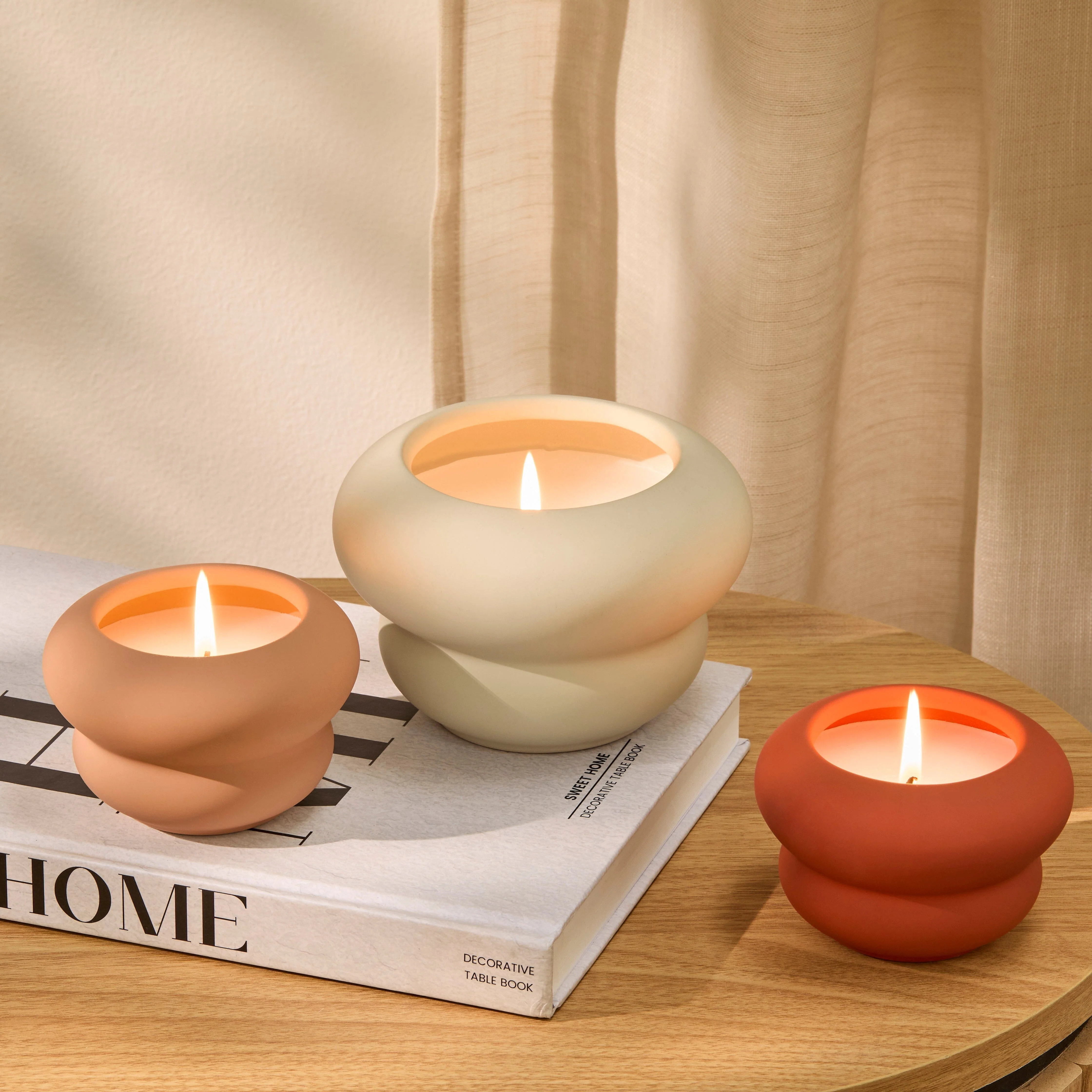 Surbiton Single Wick 9cm Ceramic Candle - Oud Wood & Rose Scent In Blush Pink - Image 2