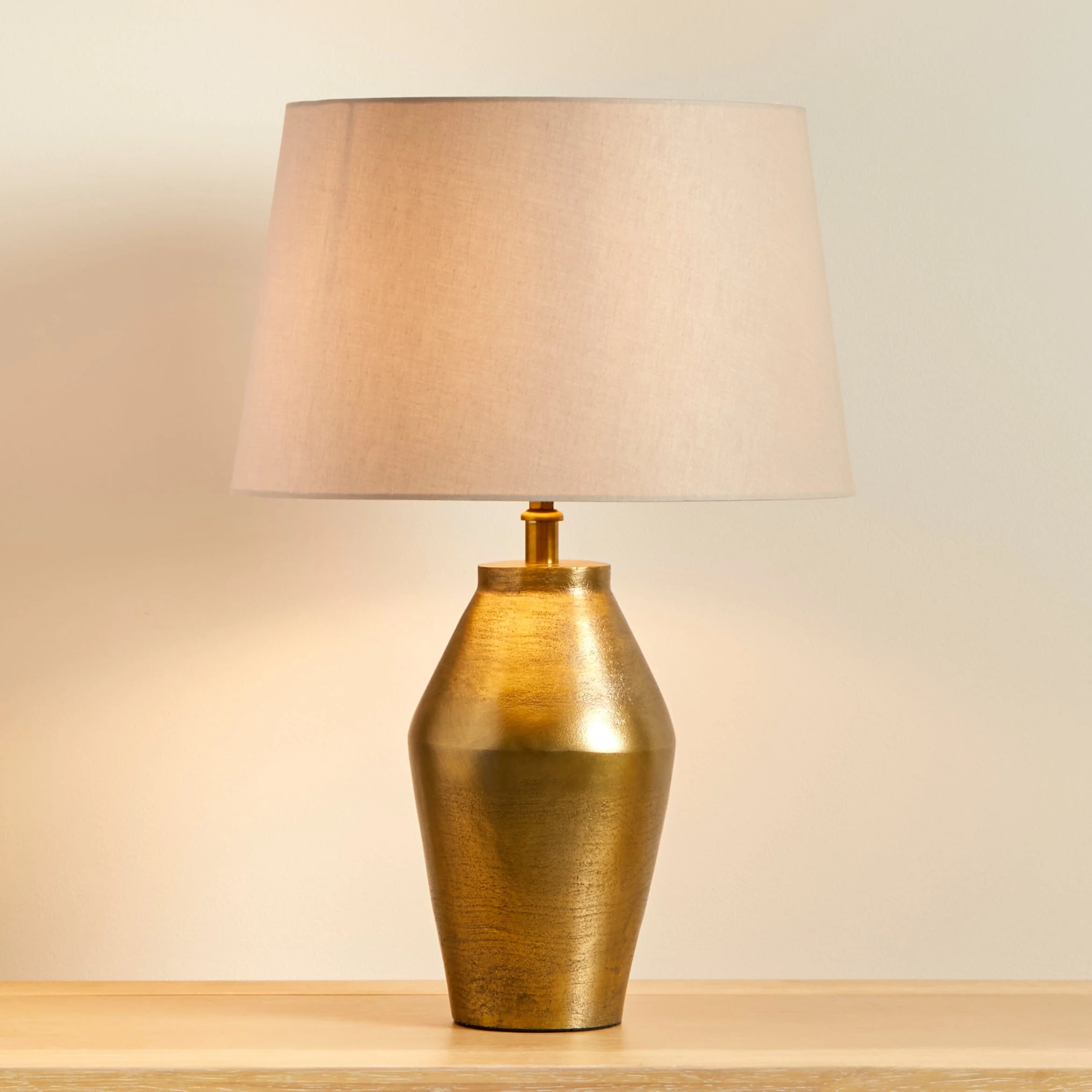 Outlet - Thurlestone 29cm Metal Lamp Base - Gold - Image 3