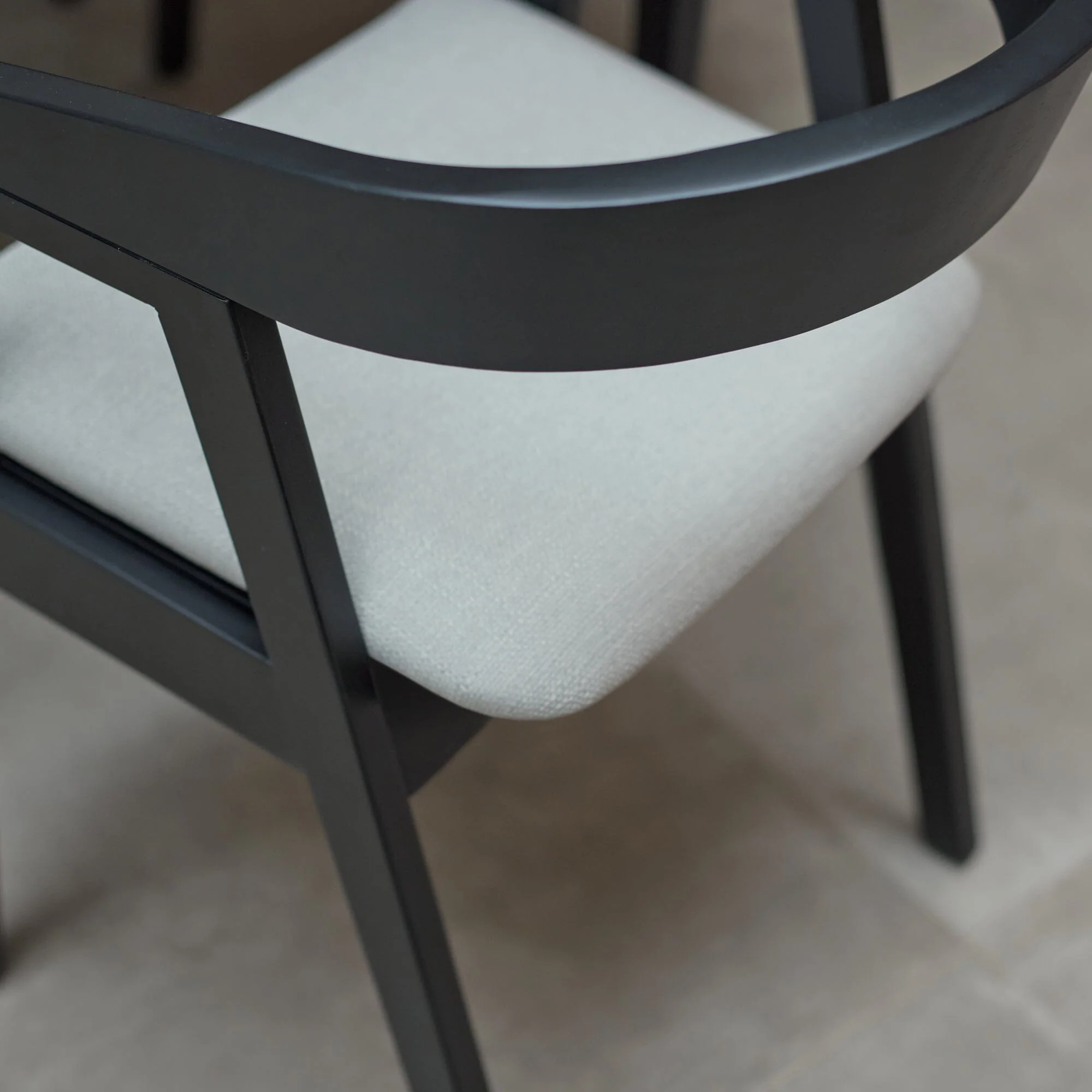 Paul Black Oak Extending Dining Table Set - 6 Seater -  Ella Fawn Linen Carver Chairs - Black Oak Legs - Image 6