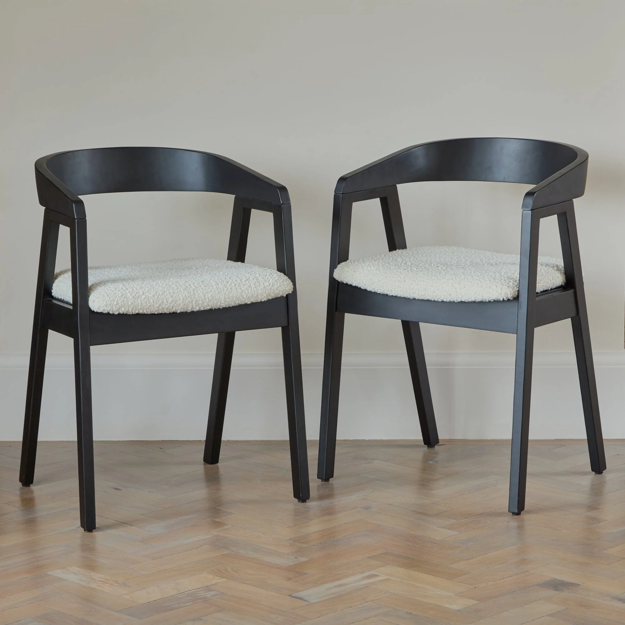 Paul Black Oak Extending Dining Table Set - 6 Seater - Ella Off White Boucle Carver Chairs - Black Oak Legs - Image 5