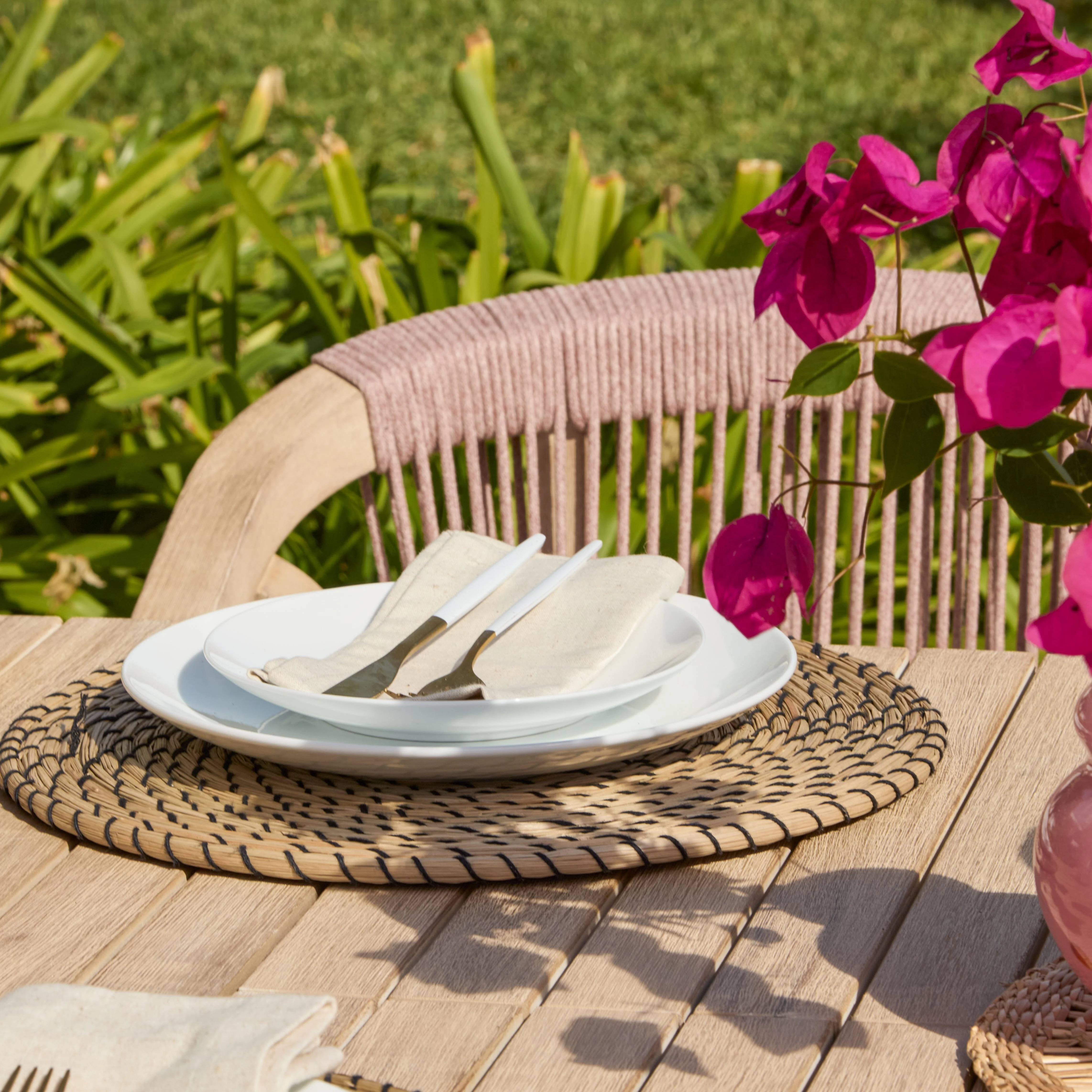 Saffron 6 Seater Extending Wooden Garden Dining Set with Shiro Pink Rope Chairs - Image 8