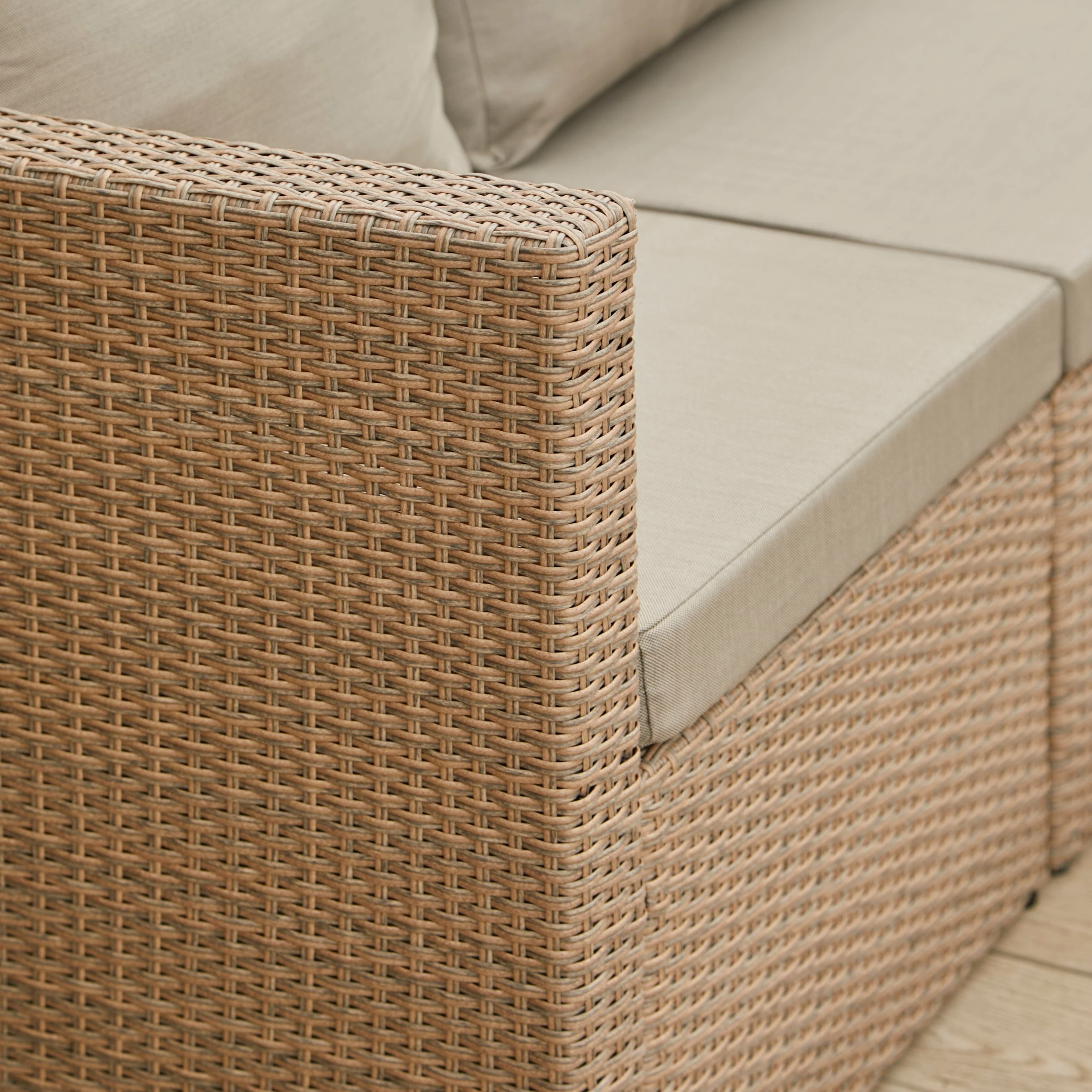 Weston 4 Seater Rattan Garden Corner Sofa Set with Cream LED Premium Parasol - Natural Weave - Image 10