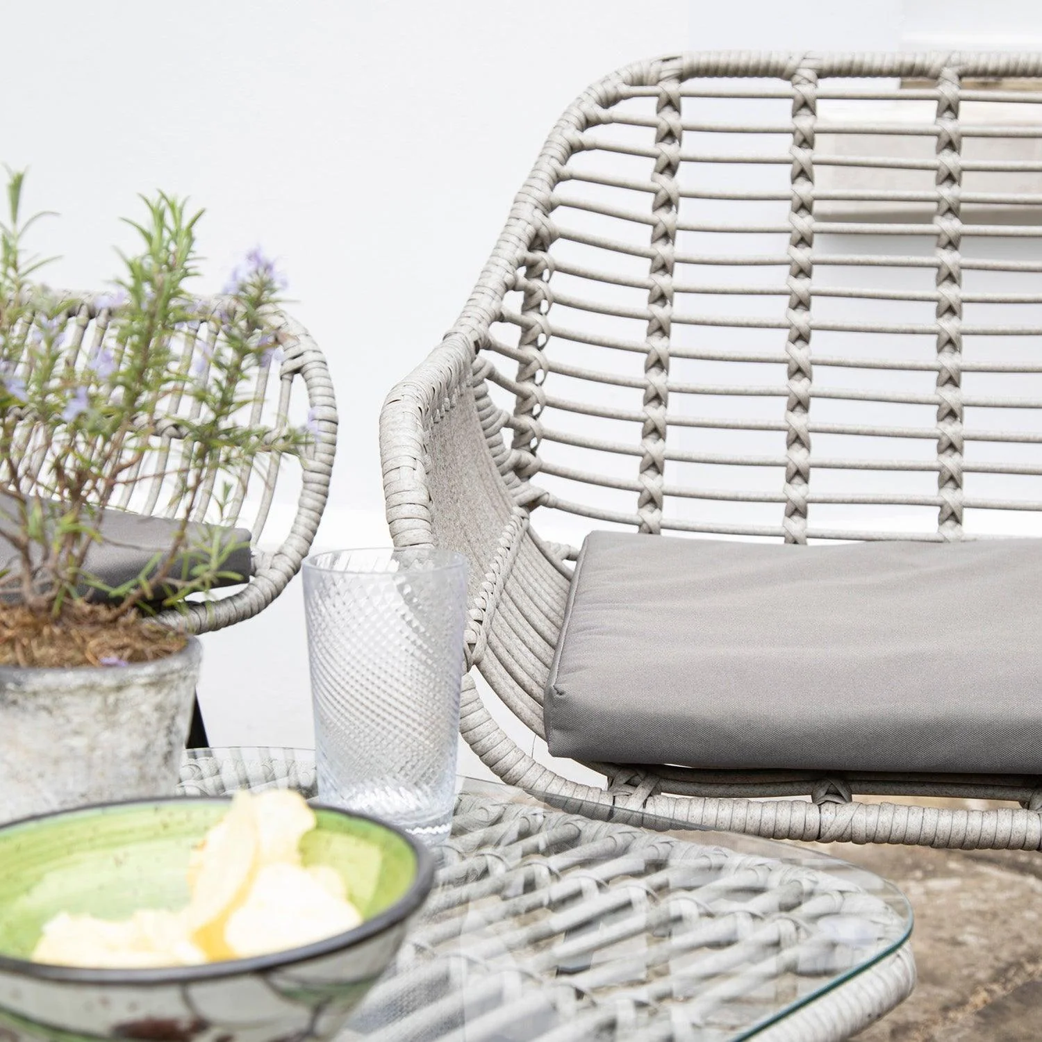 Wick Rattan Garden Sofa Set with Cream Parasol - Light Grey - Image 4