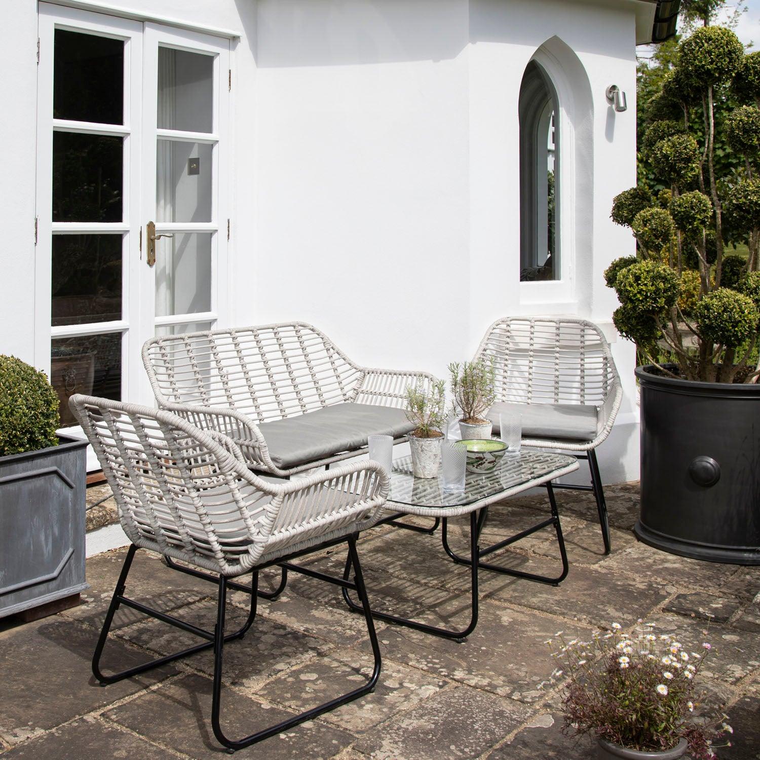 Wick Rattan Garden Sofa Set with Cream Parasol - Light Grey - Image 5